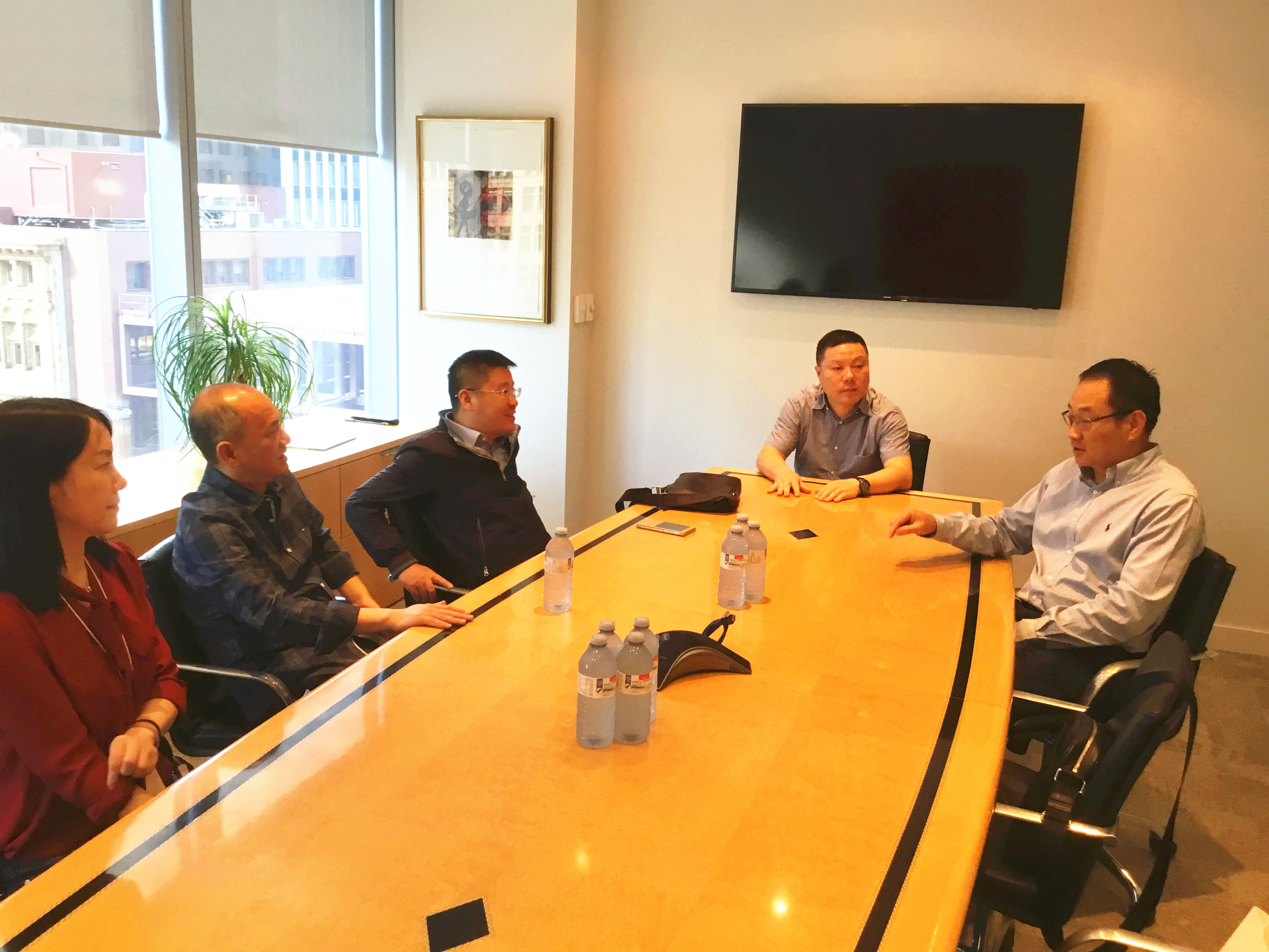 杭州市金融辦領(lǐng)導(dǎo)一行蒞臨硅谷天堂北美大區(qū)考察調(diào)研